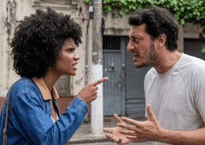 Leia mais sobre o artigo Quem Ama Cuida Elenice confronta Tom sobre depoimento contra Adriana